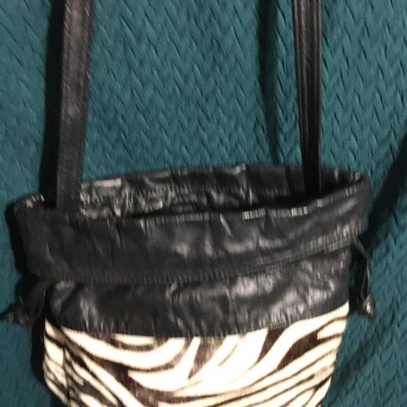 Isabel Zebra Print Crossbody Bag - Picture 2 of 10